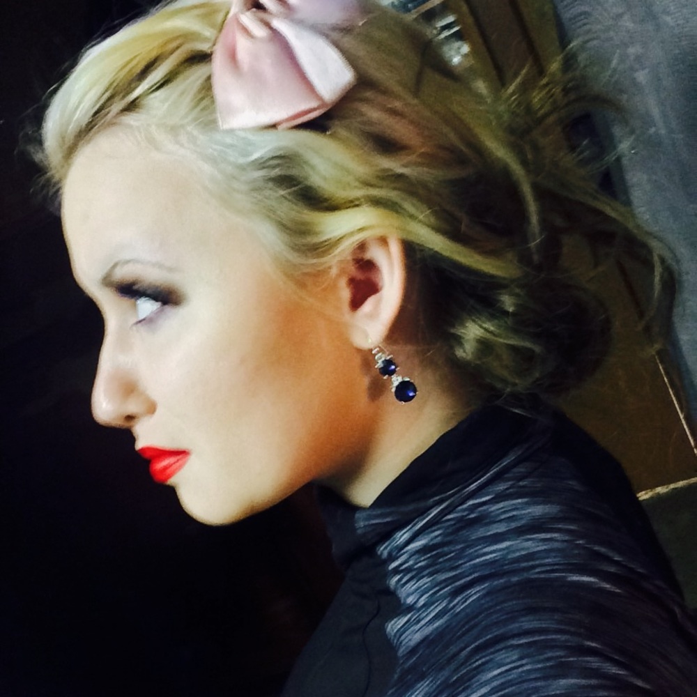 Meet your Posher, Raine